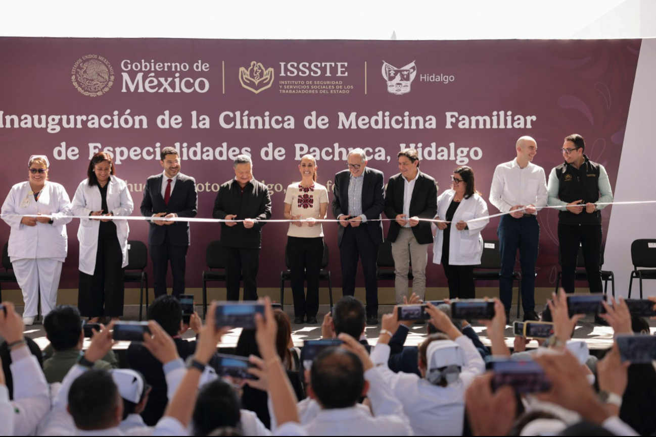 Sheinbaum inaugura clínica del ISSSTE en Pachuca y anuncia mejoras salariales