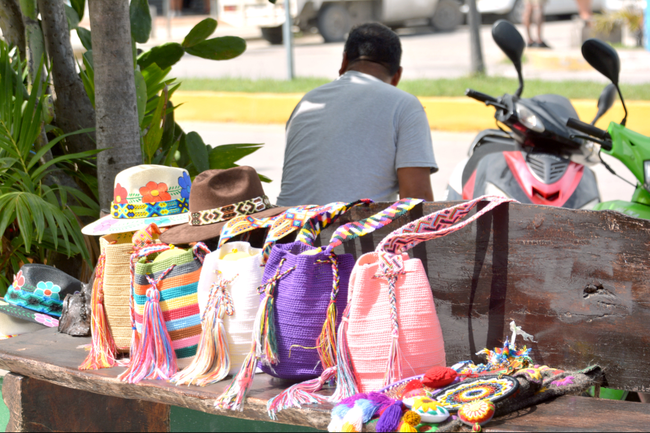 El Caribe Mexicano exporta madera, fibras textiles, sombreros, bolsos, mermeladas, café y chocolate El Caribe Mexicano exporta madera, fibras textiles, sombreros, bolsos, mermeladas, café y chocolate