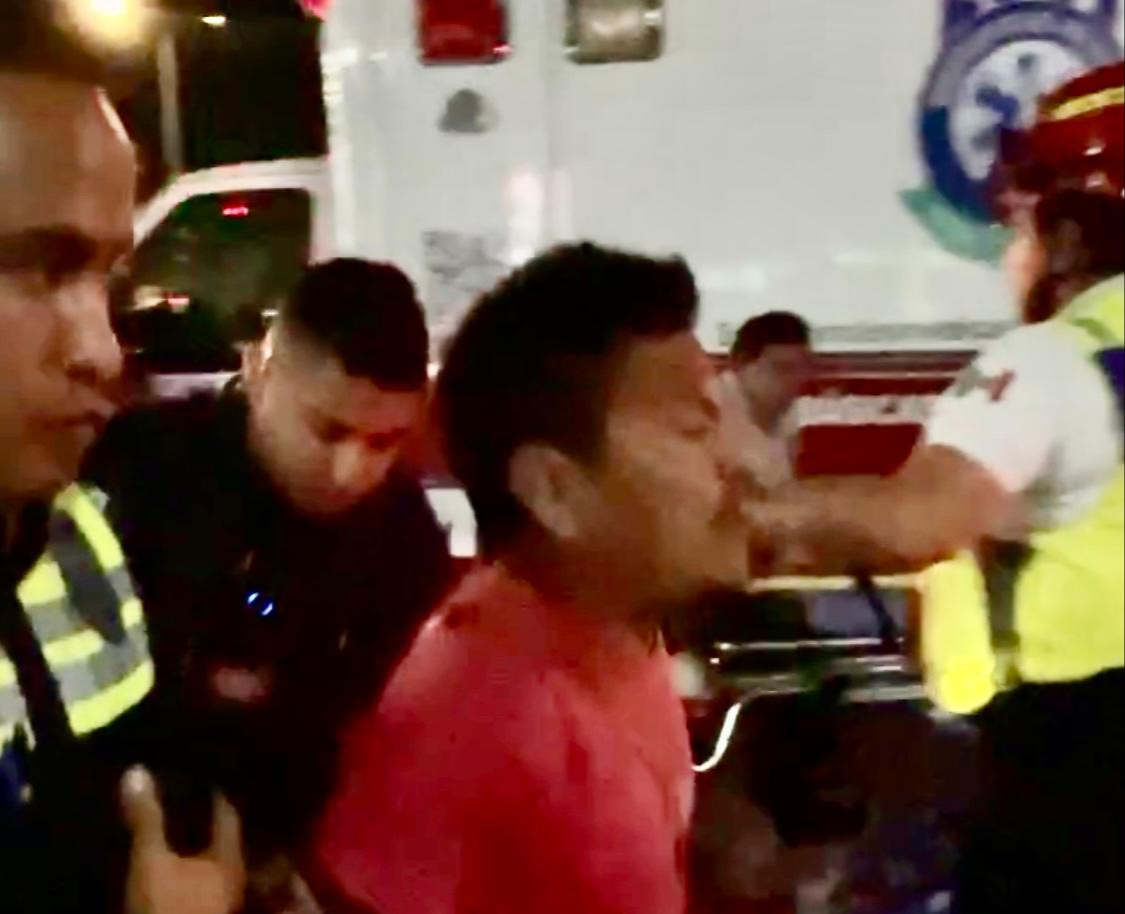 El responsable del accidente fue detenido por las autoridades. El responsable del accidente fue detenido por las autoridades.