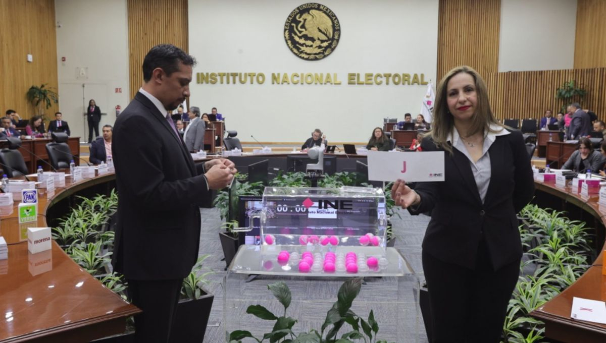 INE selecciona a 12.9 millones de ciudadanos para integrar mesas de votación en elecciones judiciales y locales