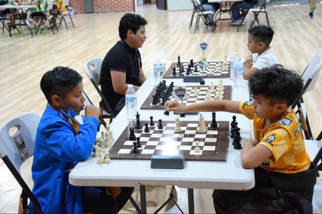 Ajedrecistas campechanos avanzan a la etapa estatal rumbo a los Juegos Nacionales CONADE 2025