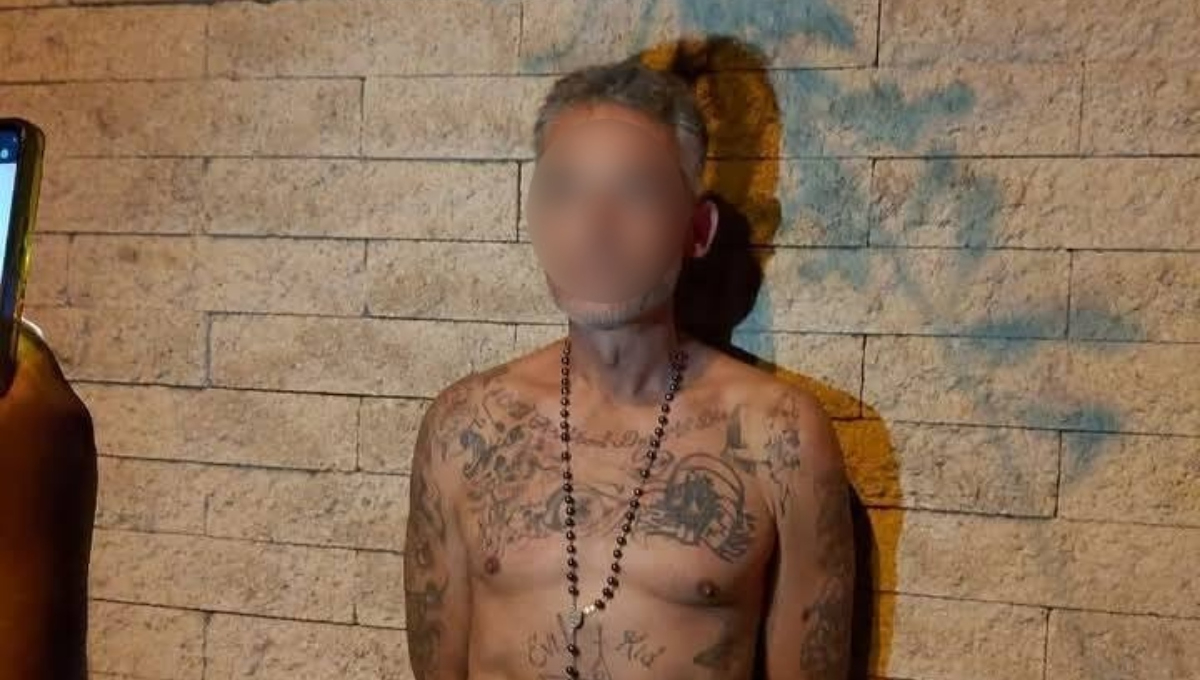 Se presume que el hombre estaba bajo el efecto de alguna droga Se presume que el hombre estaba bajo el efecto de alguna droga