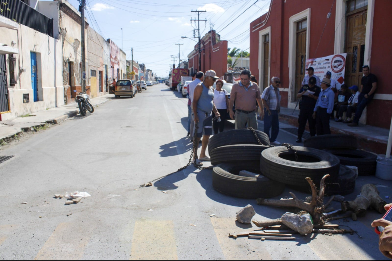 Reabren  un carril de la calle 62 del Centro de Mérida, tras cuatro meses de bloqueo 