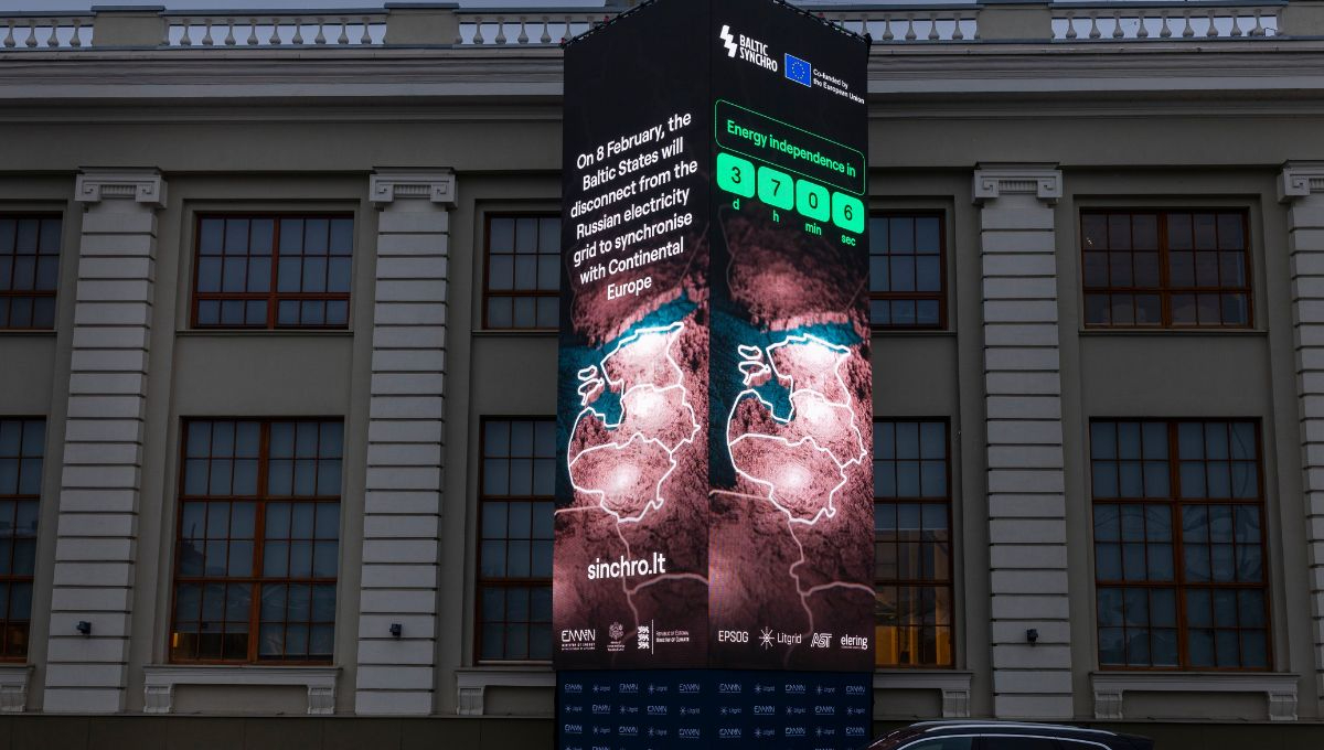 Países bálticos se desconectan de la red eléctrica de Rusia y se integran a la UE