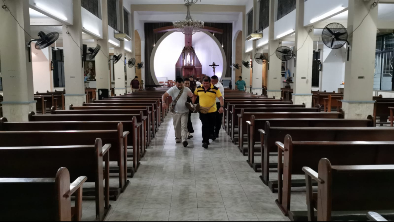 Aseguran a hombre dentro de iglesia en Campeche Aseguran a hombre dentro de iglesia en Campeche