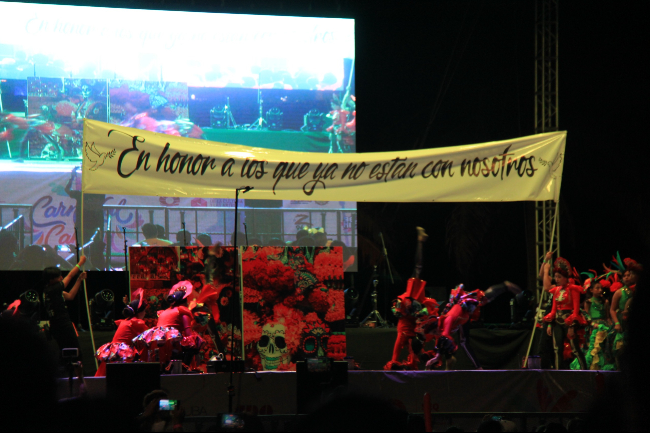 Cancunenses disfrutan del Primer Desfile y del tercer día del Carnaval Cancún 2025