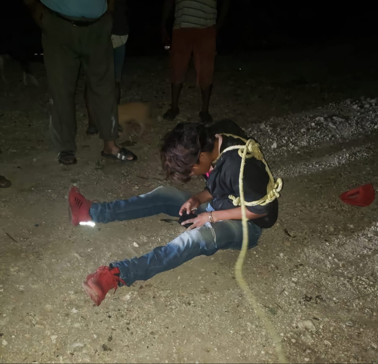 Los vecinos de Champotón amarraron al hombre para ser entregado a las autoridades