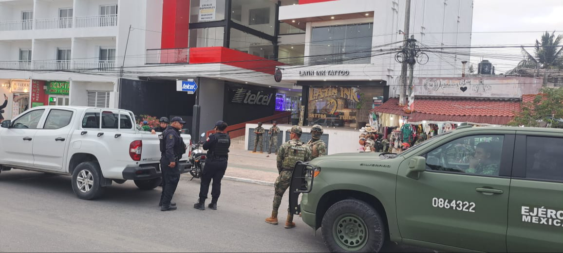 Distintos elementos del gobierno participaron en un cateo en el centro de la ciudad. Distintos elementos del gobierno participaron en un cateo en el centro de la ciudad.
