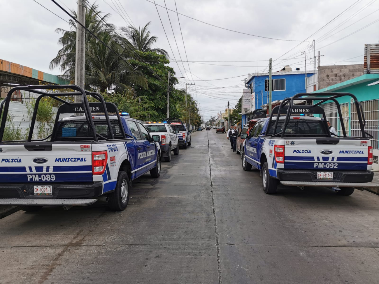 Aseguran camioneta con más de 100 mil pesos y detienen a dos personas en Ciudad del Carmen