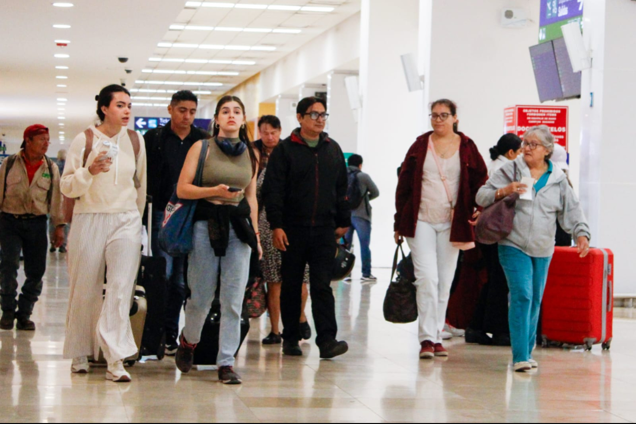 Aeropuerto de Mérida 11 de marzo 2025:  Reporte de vuelos, horarios, retrasos y cancelaciones hoy martes