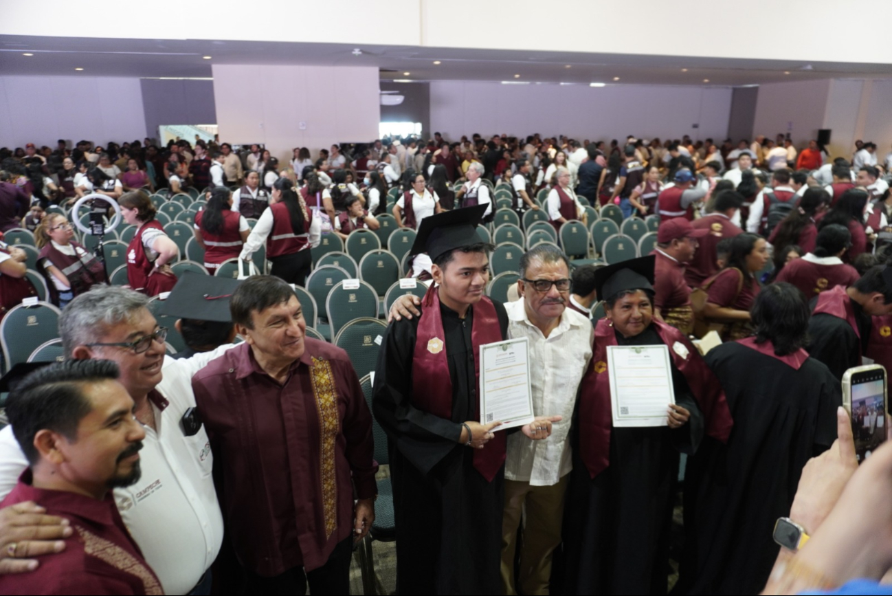 Campeche busca erradicar el analfabetismo Campeche busca erradicar el analfabetismo