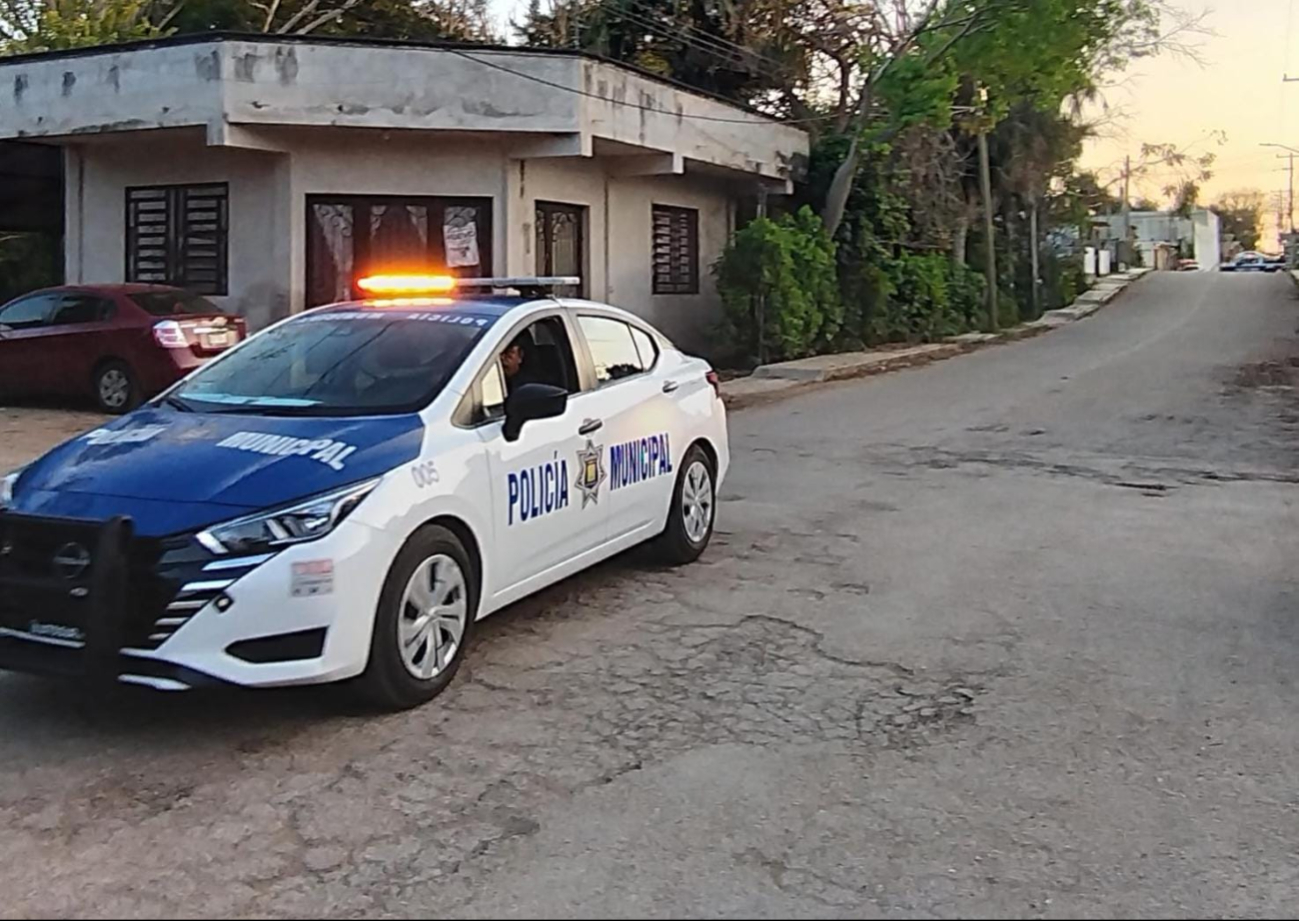 Sujeto acusado de agredir a un vendedor se escapa durante un operativo en José María Morelos