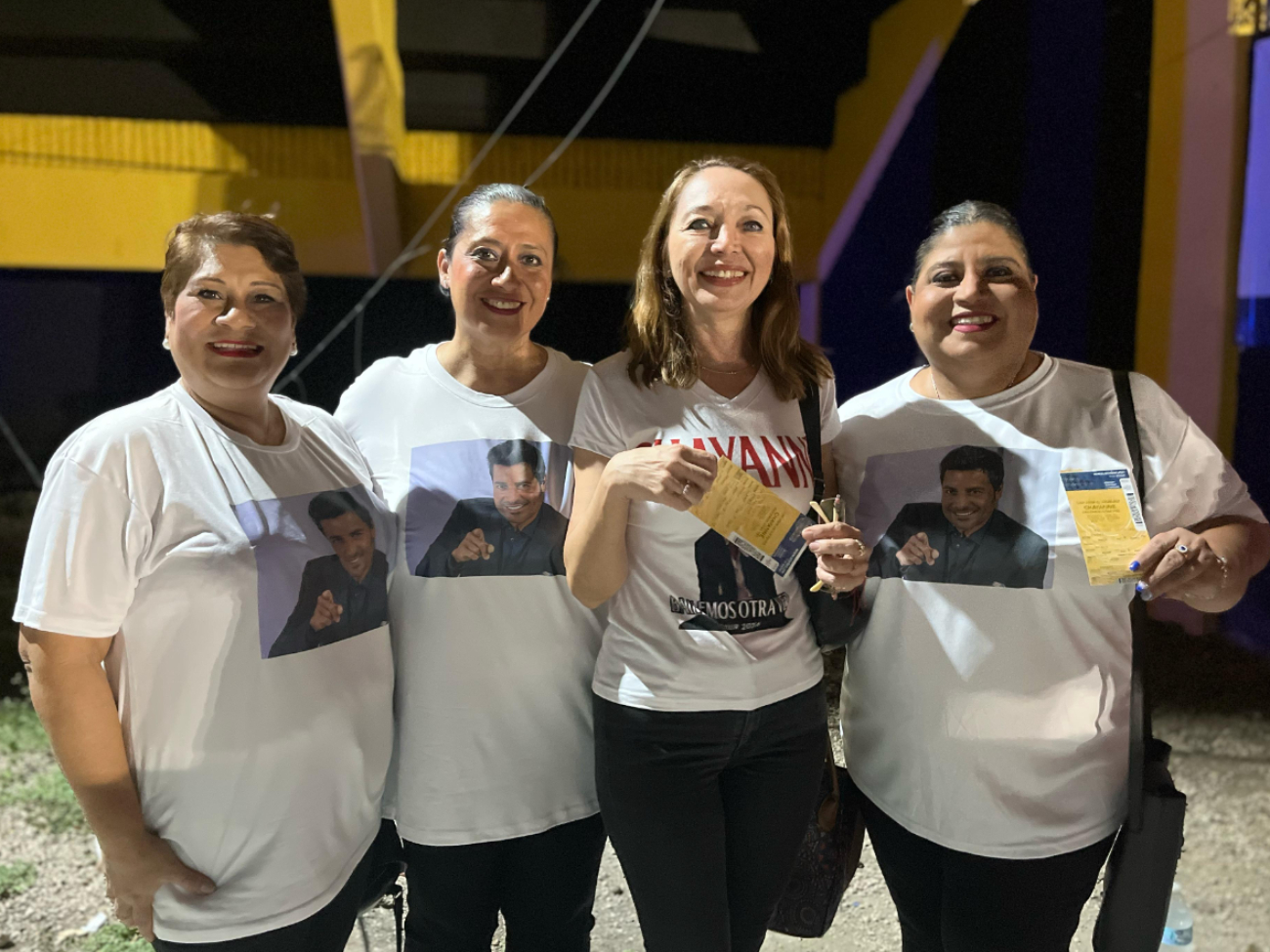 Las cuatro admiradoras se dijeron fanáticas de Chayanne desde hace 45 años Las cuatro admiradoras se dijeron fanáticas de Chayanne desde hace 45 años
