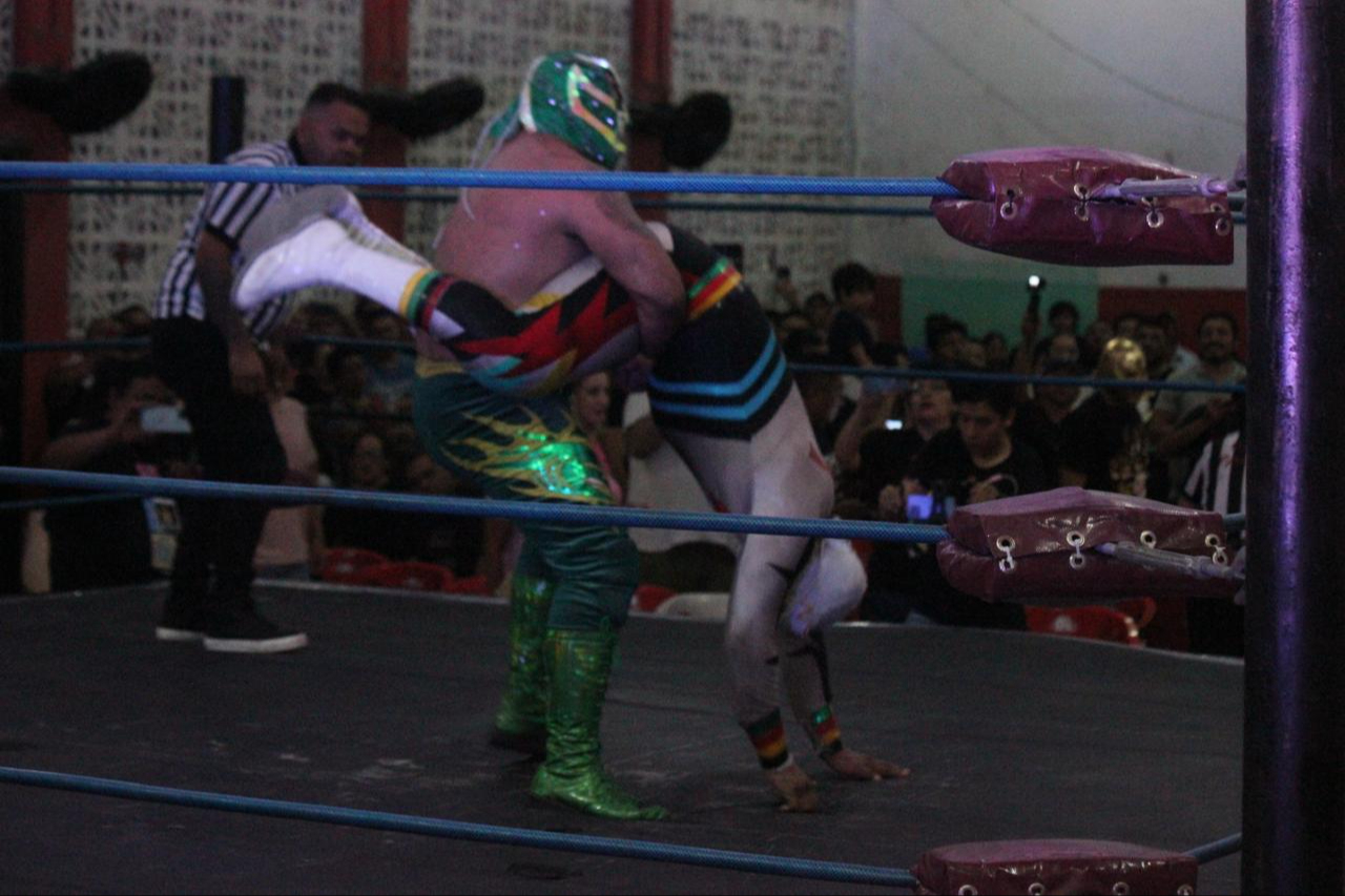 Hijo de Fishman “sacó el colmillo" durante pelea en la Arena Colonos