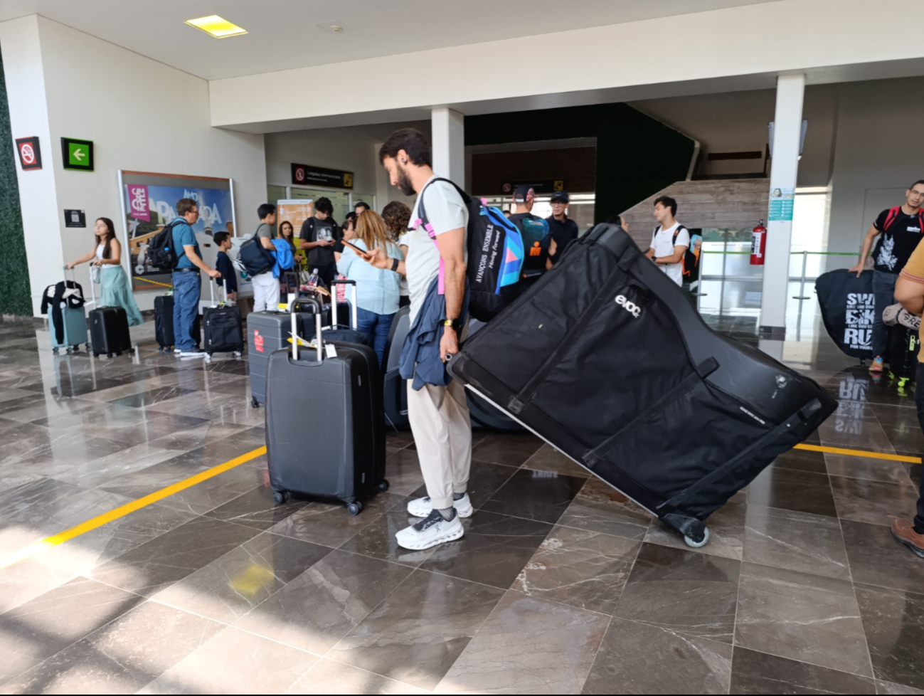 Se recomienda revisar la lista con anticipación para evitar inconvenientes en los filtros de seguridad. Se recomienda revisar la lista con anticipación para evitar inconvenientes en los filtros de seguridad.