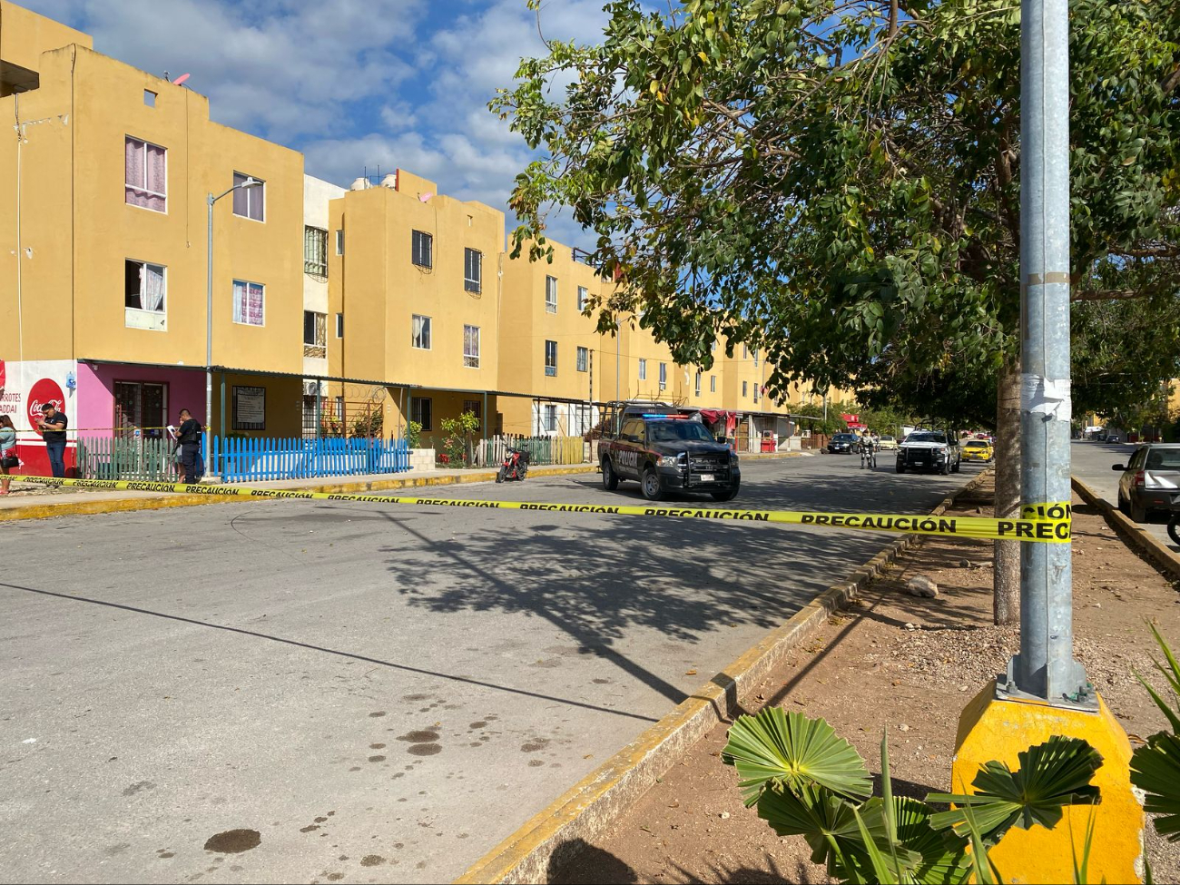 Afortunadamente el hombre sobrevivió y fue trasladado a un hospital Afortunadamente el hombre sobrevivió y fue trasladado a un hospital