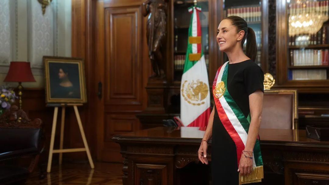 La presidenta Sheinbaum se reunió con diversos embajadores en el Palacio Nacional. La presidenta Sheinbaum se reunió con diversos embajadores en el Palacio Nacional.