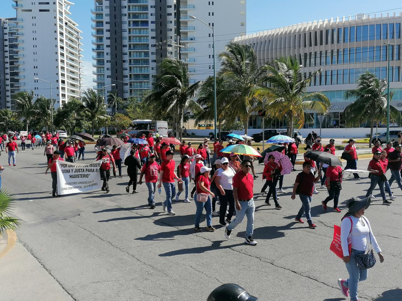 Los cierres viales afectan a conductores y trabajadores de la zona Los cierres viales afectan a conductores y trabajadores de la zona