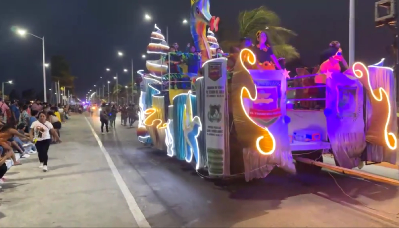 El tradicional desfile es un espacio para que las y los pequeños reluzcan sus habilidades y se entretengan El tradicional desfile es un espacio para que las y los pequeños reluzcan sus habilidades y se entretengan