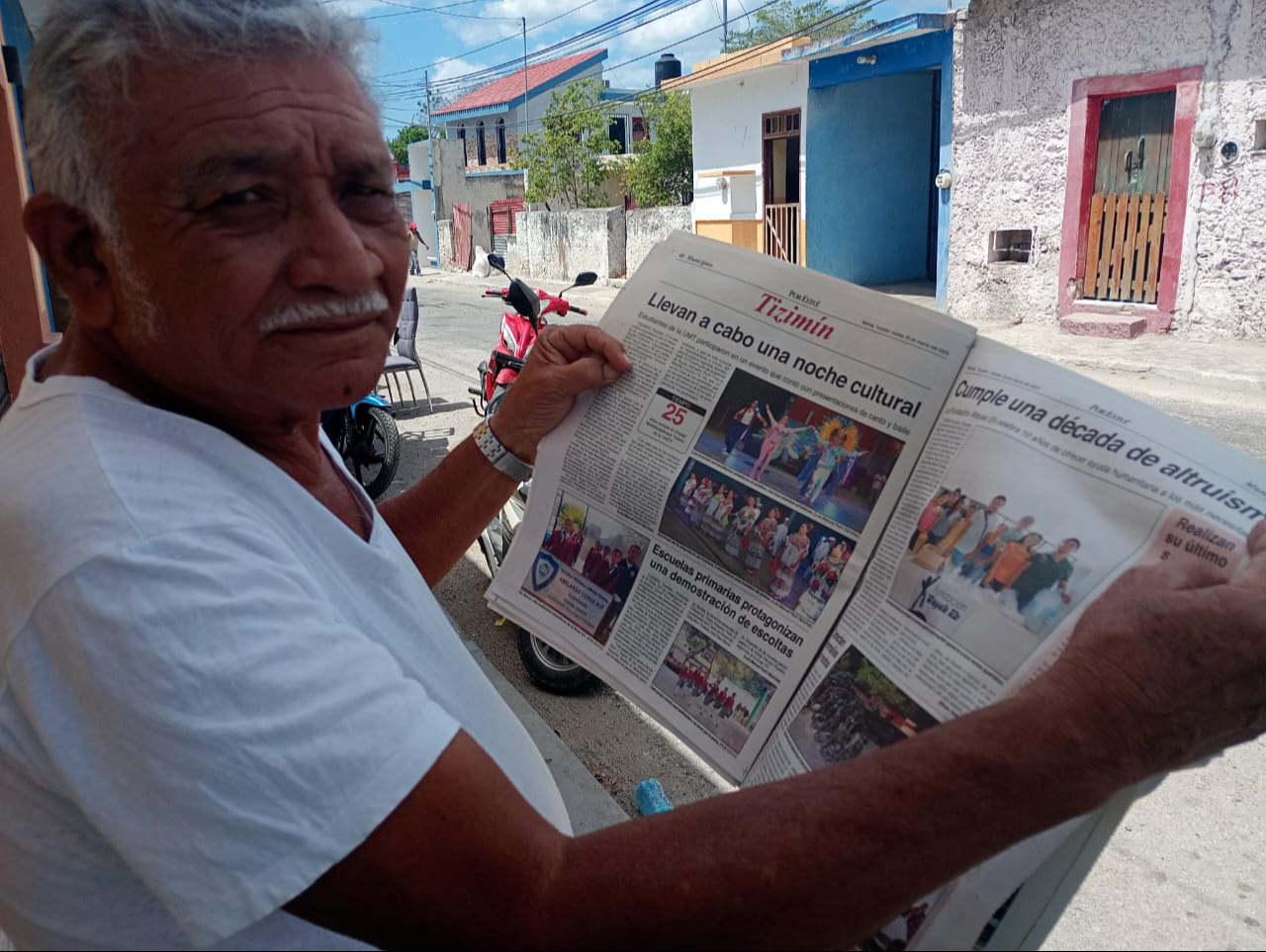 El presidente tizimileño de los Jubilados y Pensionados del IMSS agradeció por darle un espacio a la tercera edad para expresarse. El presidente tizimileño de los Jubilados y Pensionados del IMSS agradeció por darle un espacio a la tercera edad para expresarse.