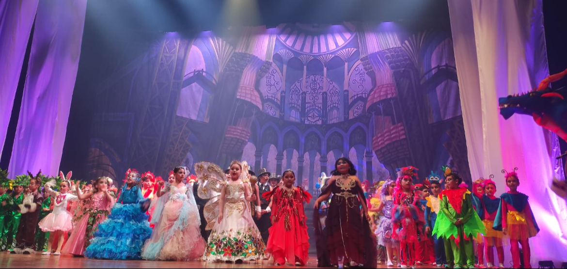 El teatro de Valladolid se llenó de vida con la llegada de la estación El teatro de Valladolid se llenó de vida con la llegada de la estación