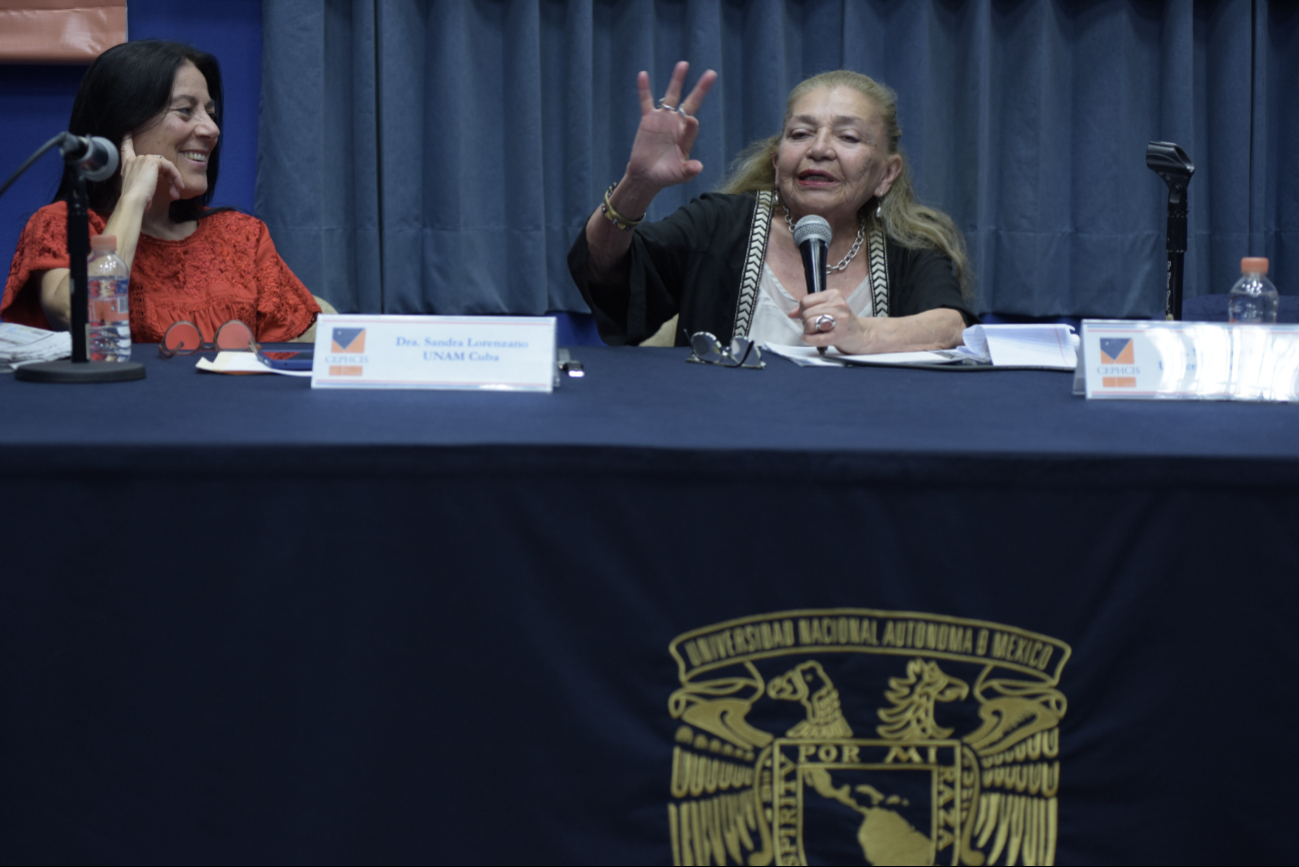 La experta habló de puentes tendidos por la literatura y artes entre ambas capitales La experta habló de puentes tendidos por la literatura y artes entre ambas capitales