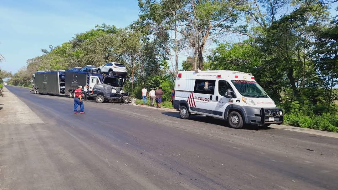 Los accidentes viales pueden generarse por pobres condiciones de la vía pública o de la irresponsabilidad de los conductores Los accidentes viales pueden generarse por pobres condiciones de la vía pública o de la irresponsabilidad de los conductores