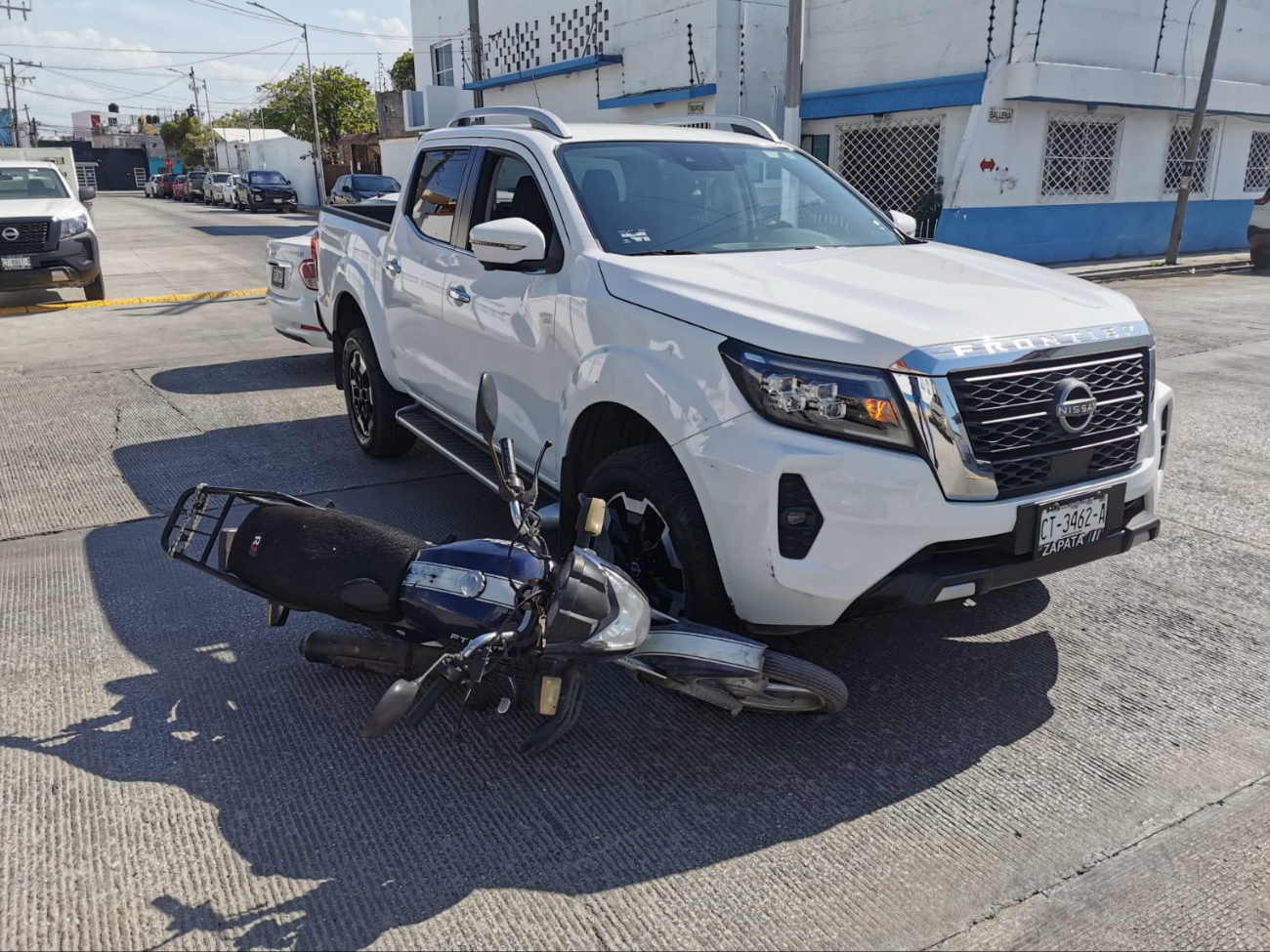 Los dos conductores llegaron a un acuerdo sobre el percance. Los dos conductores llegaron a un acuerdo sobre el percance.