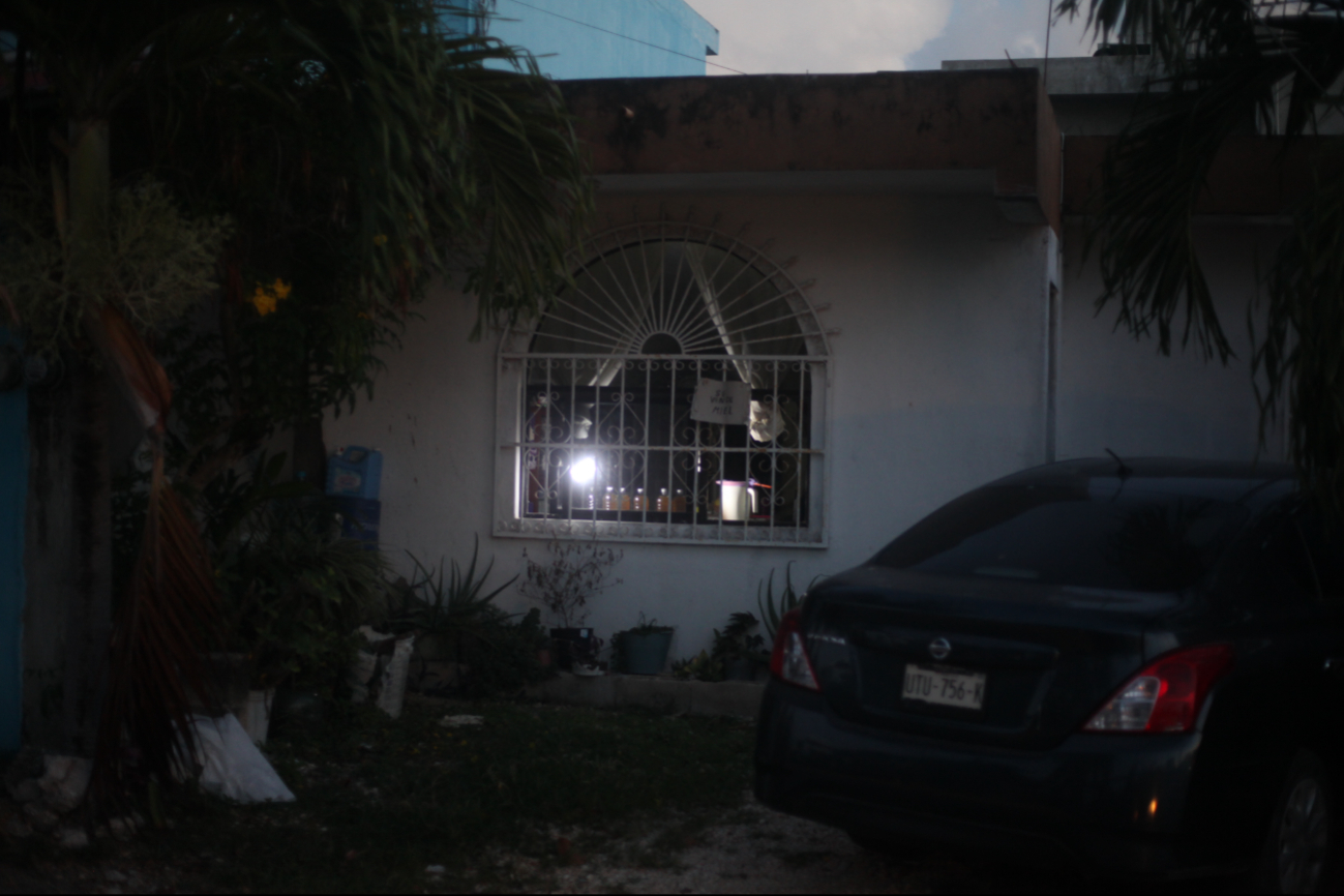Ante la falta de luz, familias tuvieron que ingeniárselas para iluminar sus viviendas Ante la falta de luz, familias tuvieron que ingeniárselas para iluminar sus viviendas