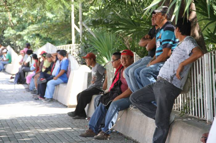  Ferias de empleo insuficientes en Ciudad del Carmen: Sector petrolero en crisis laboral