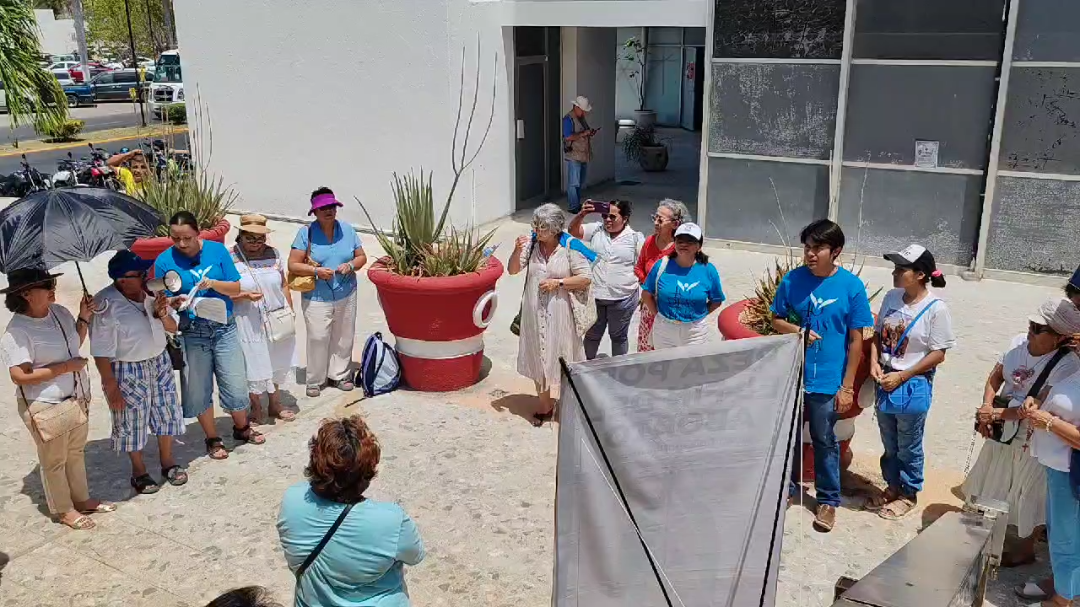 Grupo provida llega al congreso a orar contra el aborto Grupo provida llega al congreso a orar contra el aborto