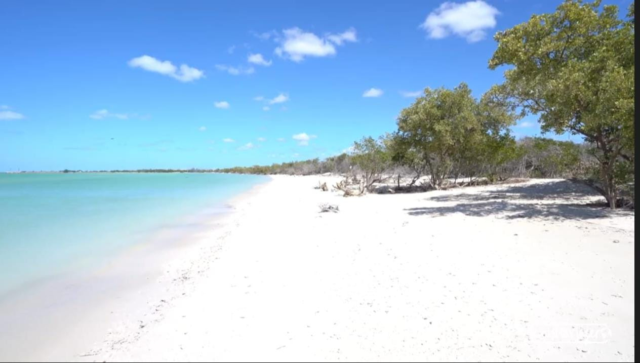 Los pobladores advirtieron que defenderán de impostores “cueste lo que cueste” las tierras y playa virgen que por años han protegido.