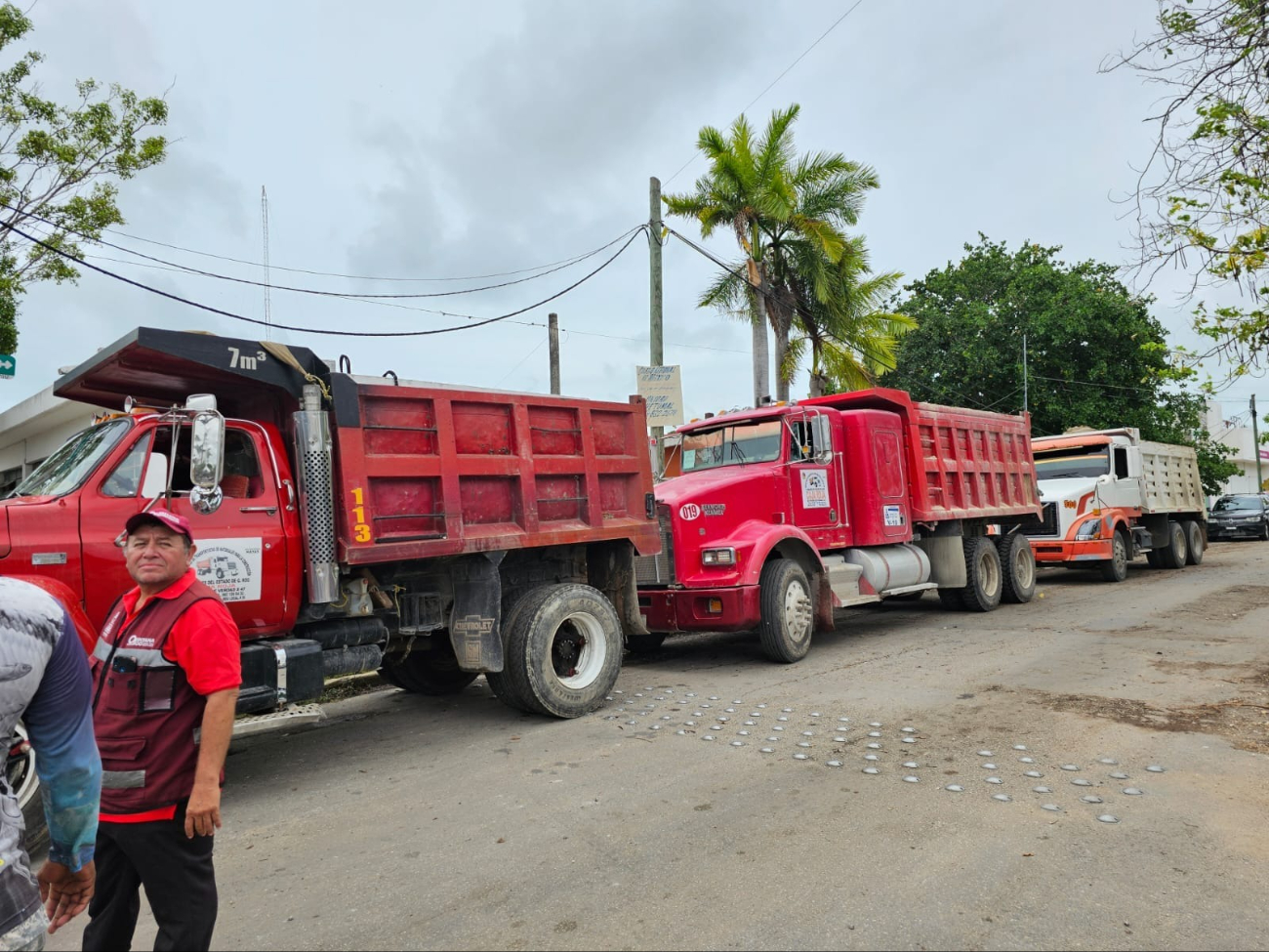 Alertan por volquetes piratas en Chetumal y alrededores