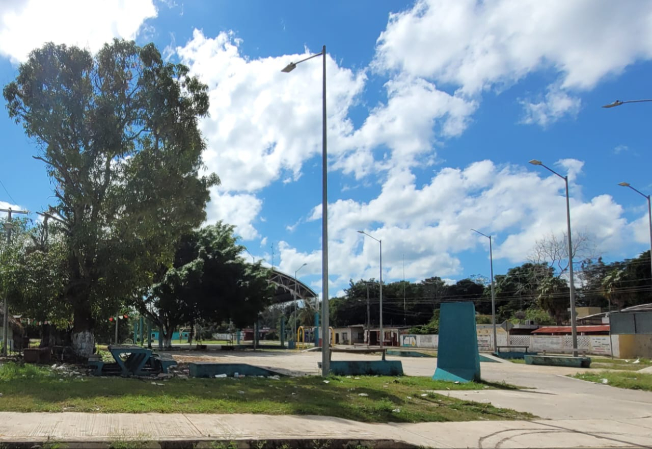 En la zona maya, los pobladores no pudieron dormir, debido a la temperatura y los moscos En la zona maya, los pobladores no pudieron dormir, debido a la temperatura y los moscos