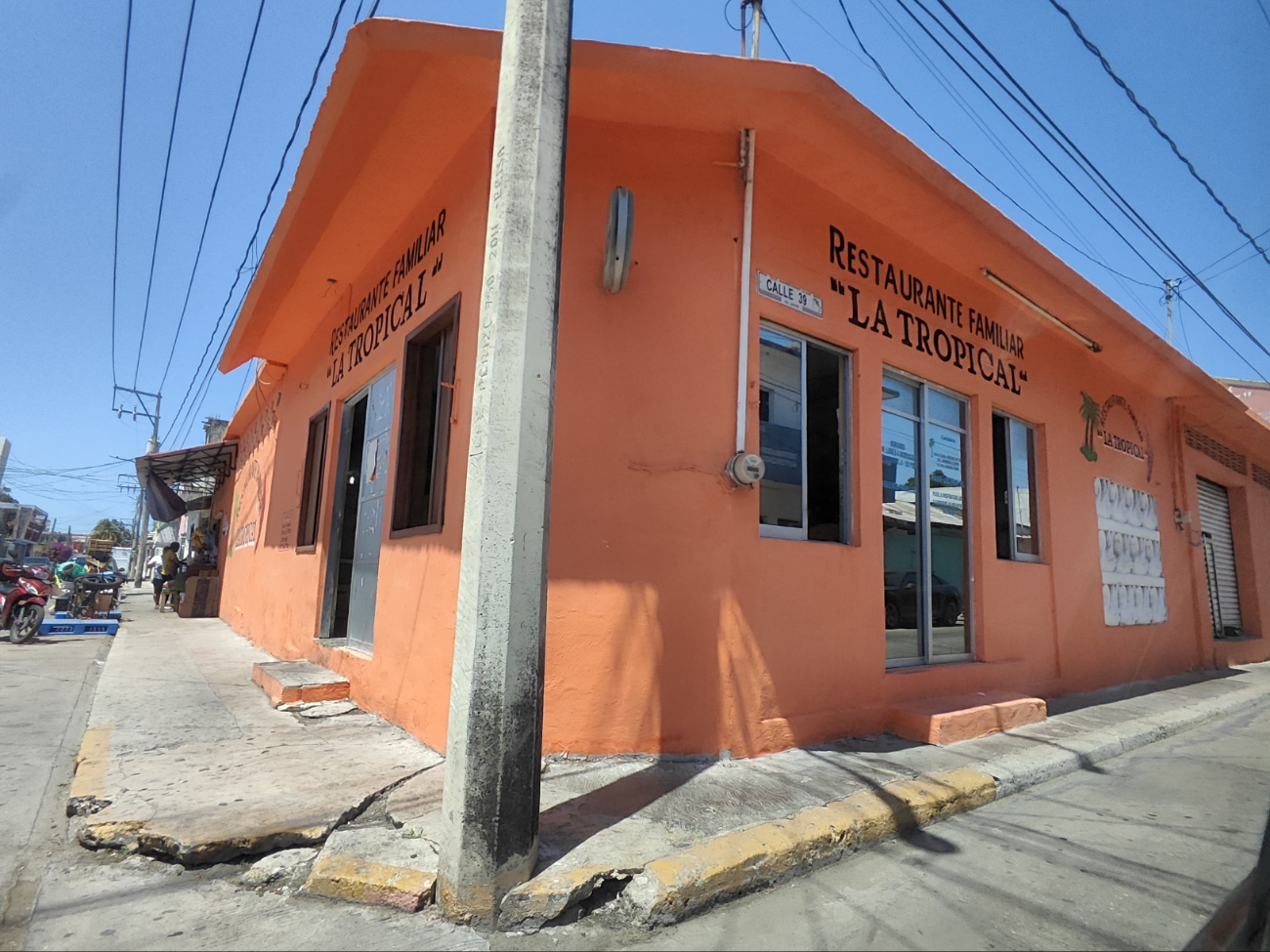 Joven sexoservidora  acosa y roba a los habitantes de Ciudad del Carmen