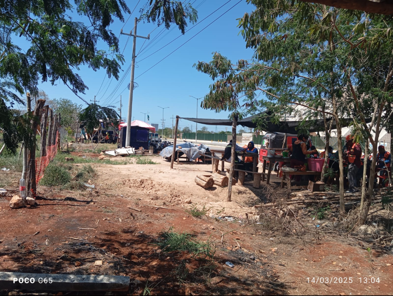 Los alarifes, ingenieros y demás personal siempre las han apoyado en sus labores. Los alarifes, ingenieros y demás personal siempre las han apoyado en sus labores.