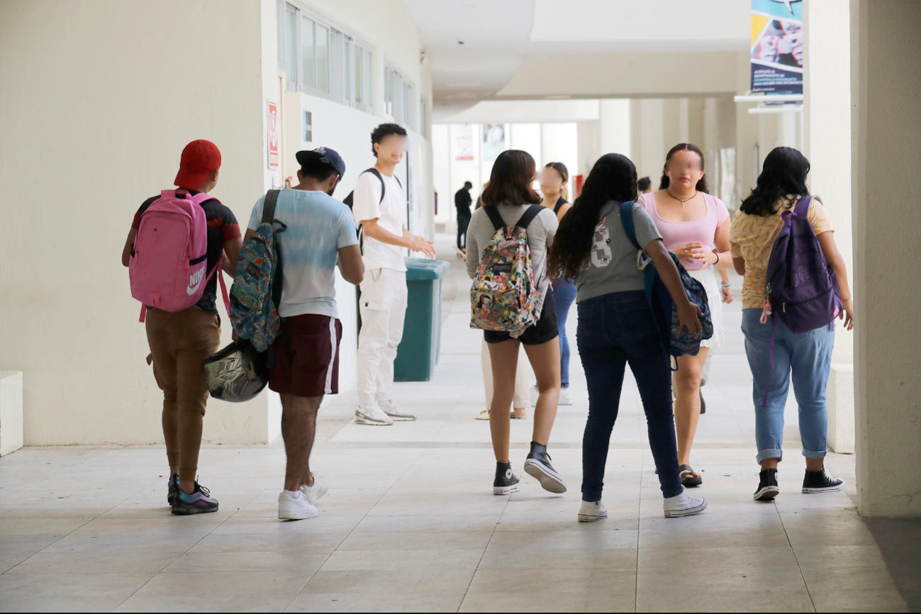 Según estadísticas del Instituto Nacional de Educación para Adultos hay 42 mil 674 personas analfabetas Según estadísticas del Instituto Nacional de Educación para Adultos hay 42 mil 674 personas analfabetas