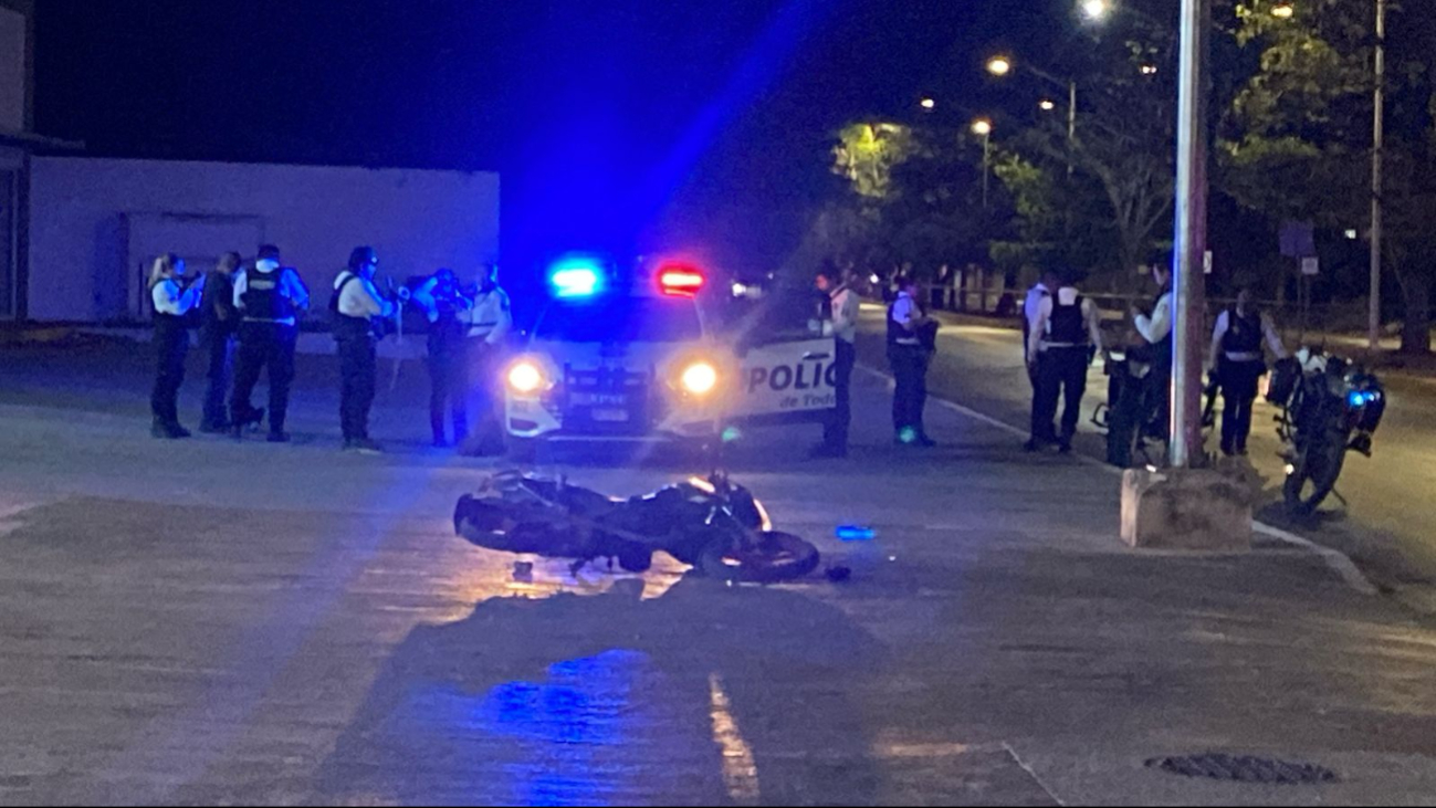 Después de una persecución, los elementos policiacos lograron detener a un probable responsable del ataque. Después de una persecución, los elementos policiacos lograron detener a un probable responsable del ataque.