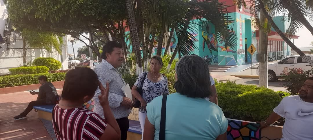 El líder sindical José del Carmen Urueta Moha rechazó la propuesta laboral del Ayuntamiento, calificándola de "porquería" El líder sindical José del Carmen Urueta Moha rechazó la propuesta laboral del Ayuntamiento, calificándola de "porquería"