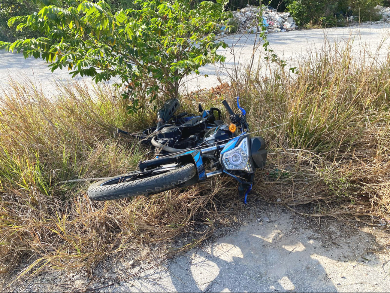 Mujer fallece al derrapar su motocicleta en avenida Huayacán de Cancún