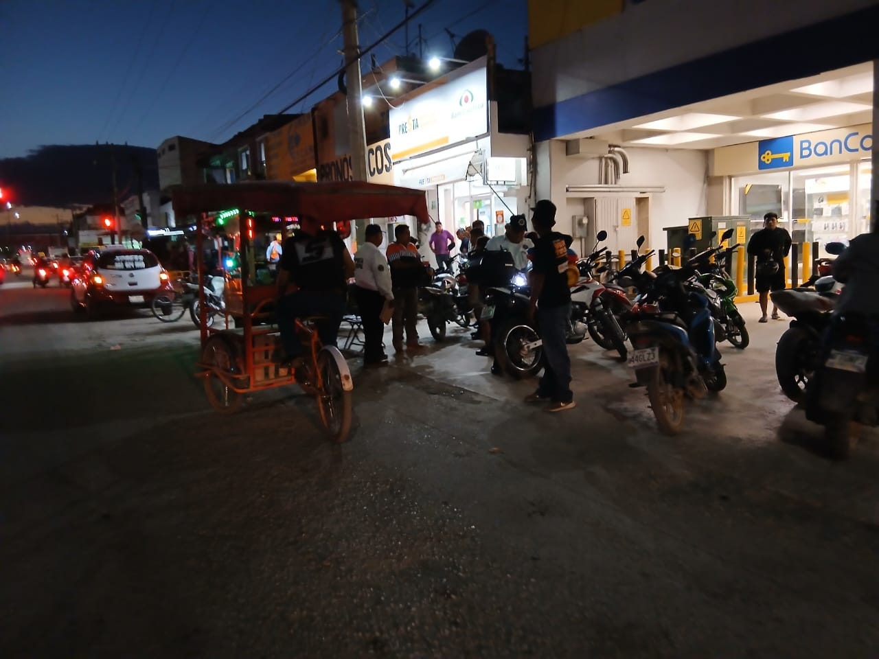 Un hombre tomó por error una motocicleta ajena en el estacionamiento de una tienda en Salsipuedes.
