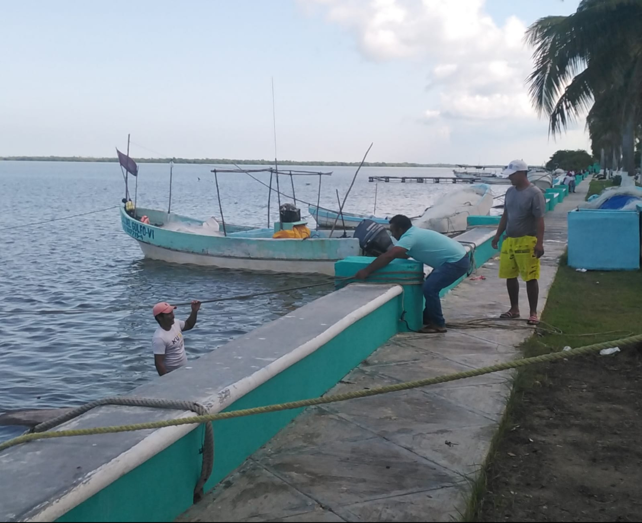  Pescadores de Sabancuy buscan a compañeros de Yucatán desaparecidos en altamar