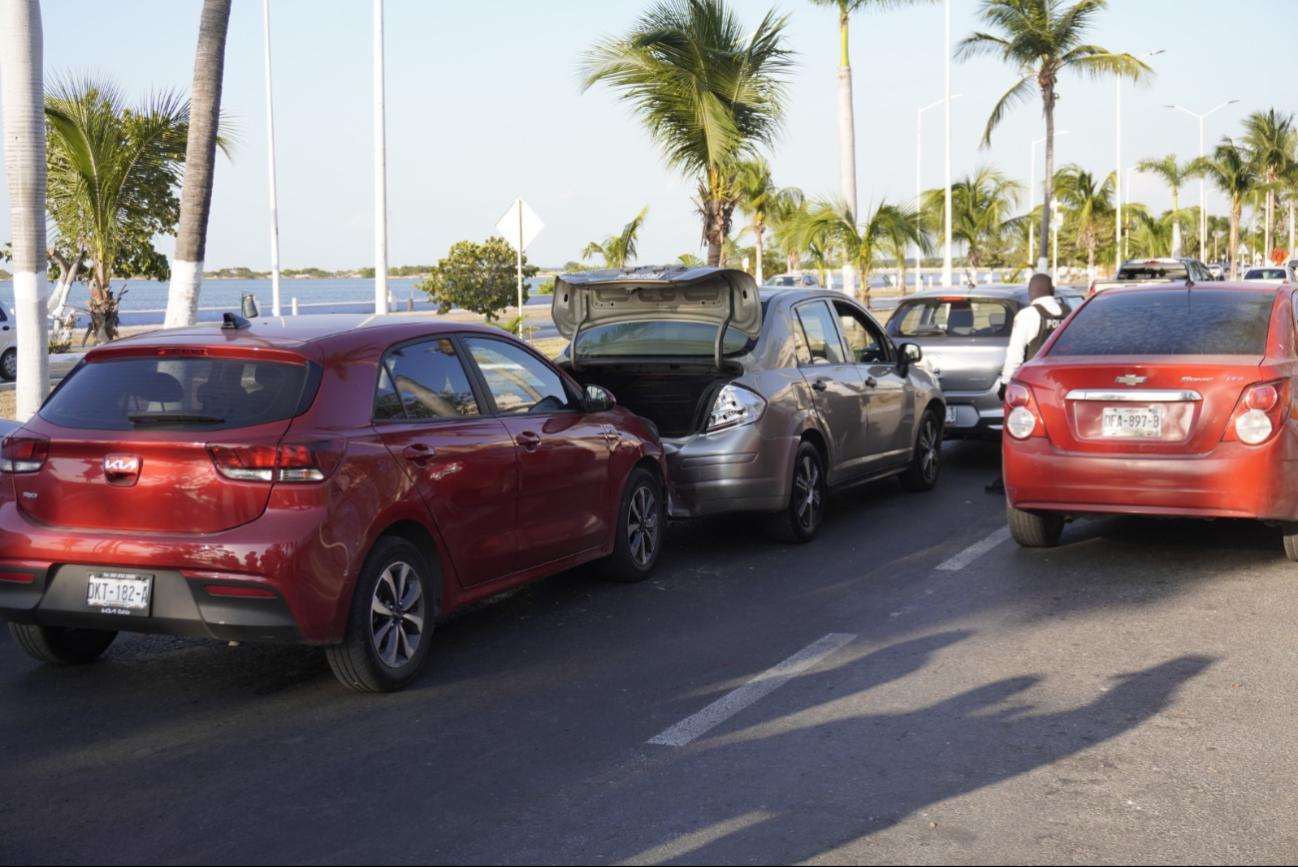 La responsable del incidente alegó que debía retirarse del sitio porque llevaba prisa La responsable del incidente alegó que debía retirarse del sitio porque llevaba prisa