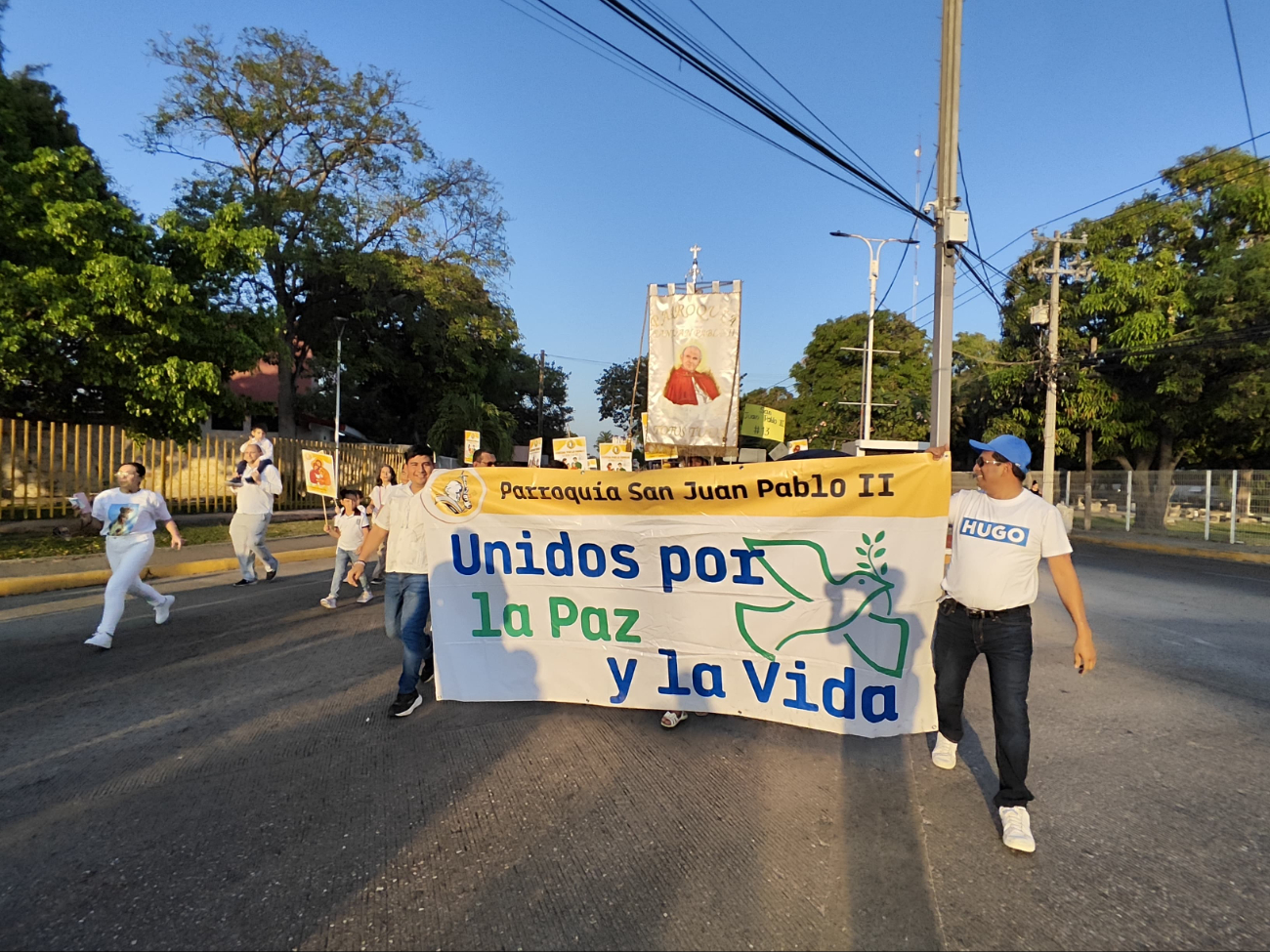 El punto de partida de la marcha fue el parque El Caminero, donde se reunieron cientos de personas. El punto de partida de la marcha fue el parque El Caminero, donde se reunieron cientos de personas.
