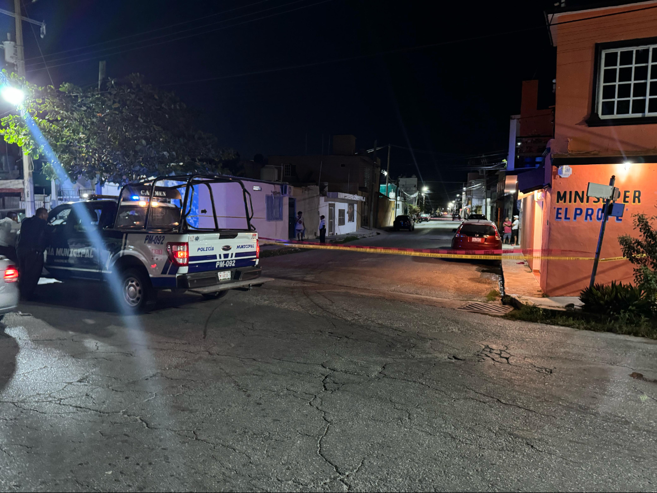 Balean camioneta estacionada en la colonia Playón en Ciudad del Carmen