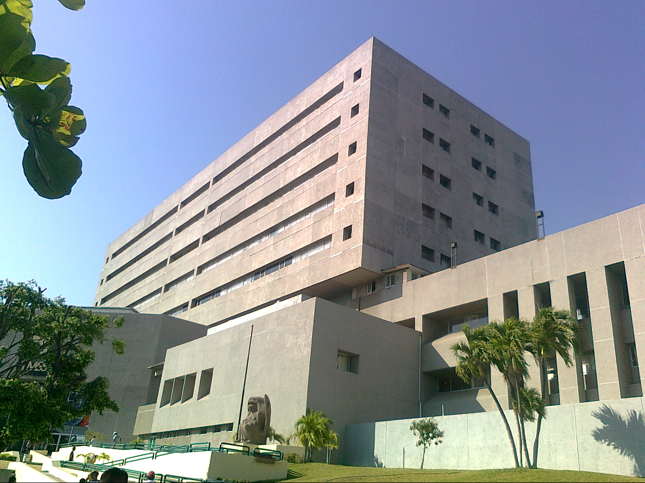 El empleado murió afuera del IMSS de Acapulco