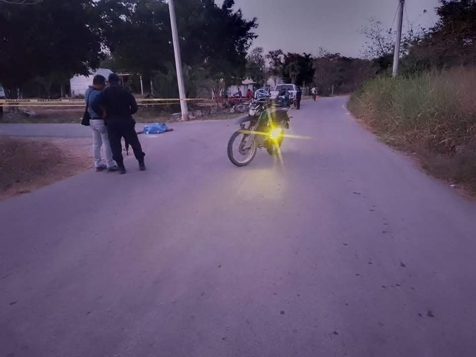 Muere joven motociclista tras derrapar en una carretera de Chetumal hacia Pucté
