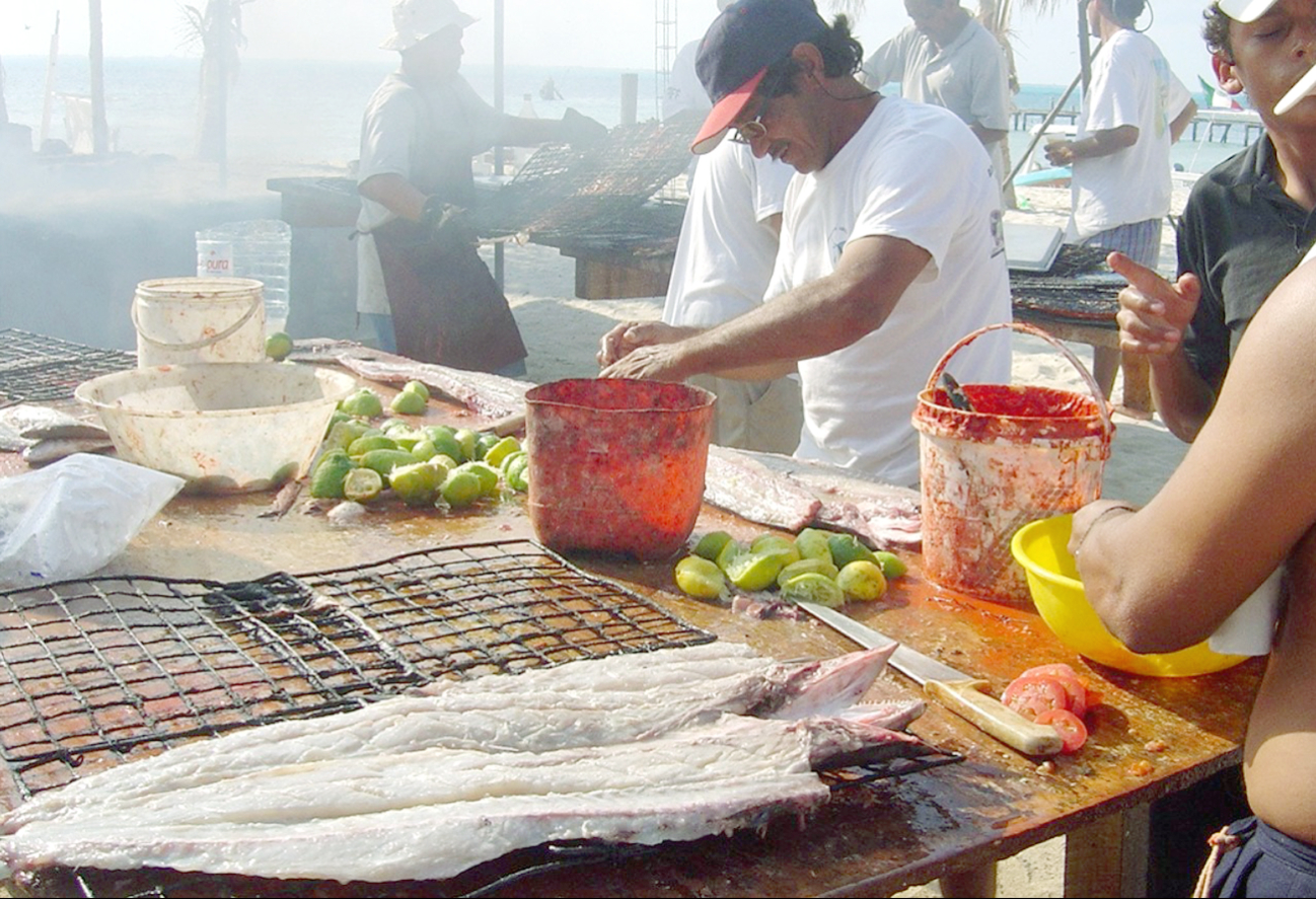 Familias de Isla Mujeres cambiarán el pescado por el pollo durante la Cuaresma por altos precios