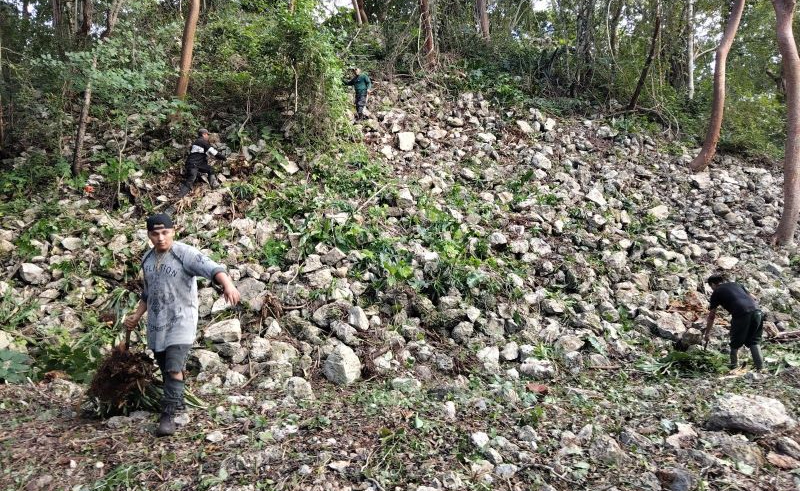 Descubren nueva estructura palaciega en la zona arqueológica de X´baatún Descubren nueva estructura palaciega en la zona arqueológica de X´baatún