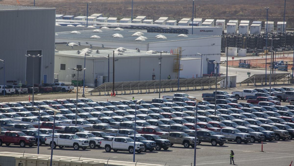 EE.UU. evalúa retrasar aranceles a sector automotriz por un mes